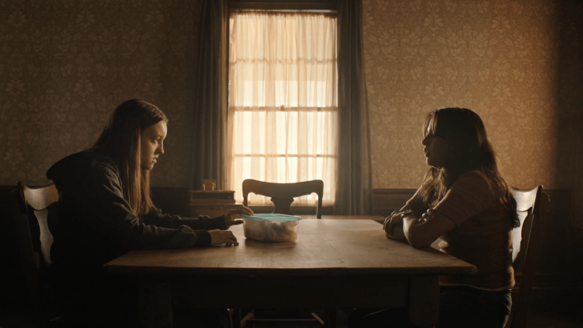 The Last of Us 203-3 ellie and dina at the dining room table in joel's house
